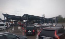 Vama Sculeni, aglomerată pe sensul de ieșire din Republica Moldova