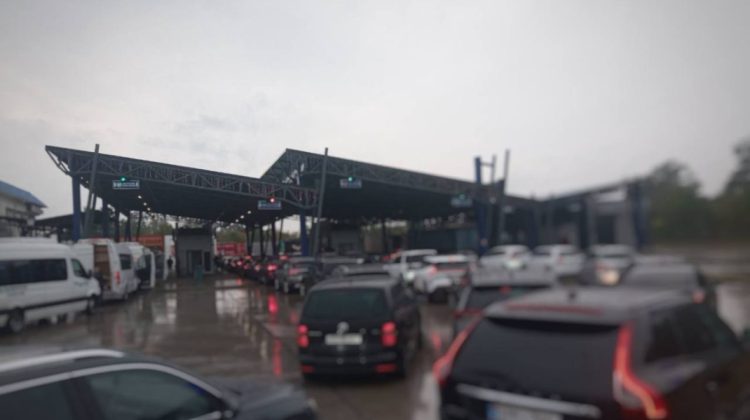 Vama Sculeni, aglomerată pe sensul de ieșire din Republica Moldova