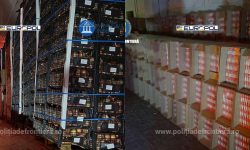 Camioane cu fructe și legume, folosite pentru contrabandă cu țigări. Rețea de moldoveni și români, destructurată