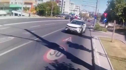 Cu dreptul de a conduce suspendat, a urcat la volan și a creat o situație de accident. Șoferul, documentat