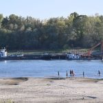 Măsuri fără precedent pe Dunăre: Ungaria scufundă barje pentru a menține în funcțiune centrala Paks