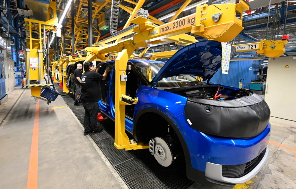 Numărul angajaților în industria auto din Germania, la cel mai scăzut nivel din ultimele două decenii