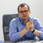 Prim-ministrul Tofan, șocat de regulile pentru stomatologi: „Trebuie să ai contract cu preotul”
