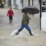VIDEO Furtunile au făcut prăpăd în Spania și Italia: Drumuri inundate, tornade și victime