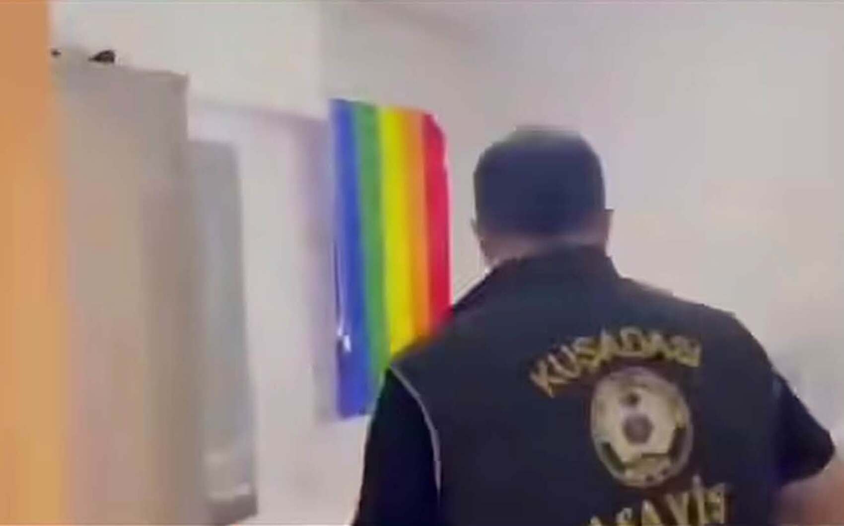 VIDEO Turcia: Raiduri în rândul comunității LGBT. Cel puțin 83 de persoane arestate