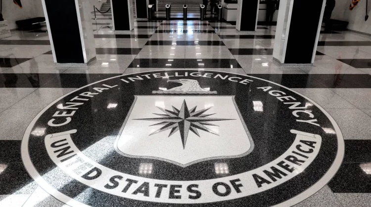 Fost șef al CIA: Moldova ar putea fi mai vulnerabilă decât Lituania în fața lui Putin. Crede că suntem următoarea țintă