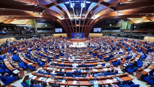 UE sancționează alte 17 entități și 10 persoane pentru deportarea copiilor ucraineni în Rusia