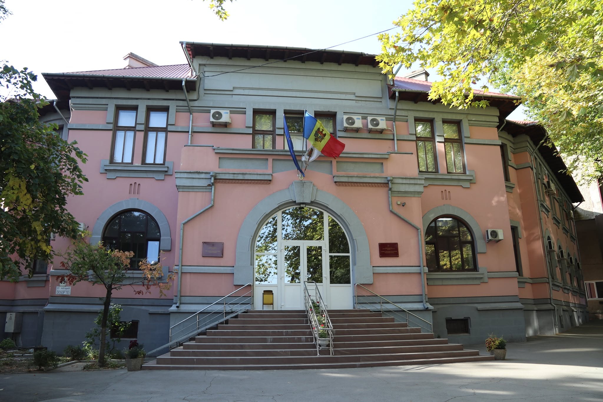 Violență între minori în Chișinău: Direcția Educație vine cu precizări despre cele întâmplate