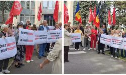 VIDEO „Cum e guvernarea, așa și facturarea”: Comuniștii au ieșit la protest în fața Guvernului