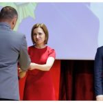 Maia Sandu le-a oferit unor ofițeri SIS ordine și medalii pentru contribuția la securitatea Republicii Moldova