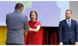 Maia Sandu le-a oferit unor ofițeri SIS ordine și medalii pentru contribuția la securitatea Republicii Moldova