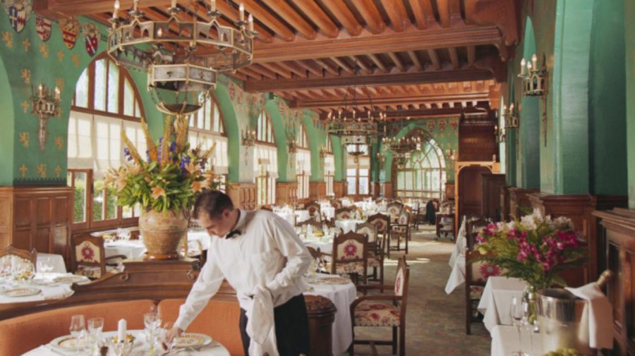 Tacâmuri, lumânări și suporturi pentru hârtie igienică furate din restaurante cu stele Michelin din Franța
