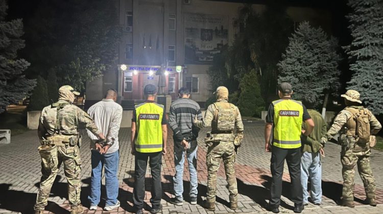 VIDEO Au plătit 4.000 de euro pentru a ajunge ilegal în UE: Trei cetățeni ai Indiei, depistați la Ungheni