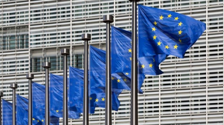 UE a cedat la presiunea Franței și a Luxemburgului. Doi oligarhi, exceptați de la sancțiunile impuse Rusiei