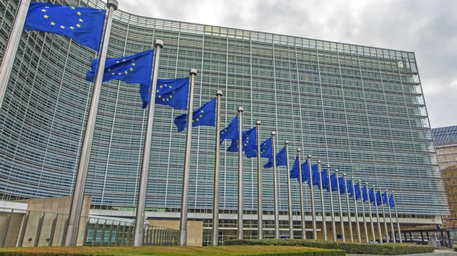 Sancțiunile UE împotriva Rusiei ar putea expira. Franța și Slovacia cer eliminarea unor oligarhi de pe listă