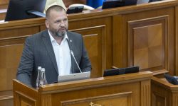VIDEO Șarban explică în Parlament cum au ajuns talibanii la Chișinău. Costiuc l-a întrebat despre o vizită de răspuns