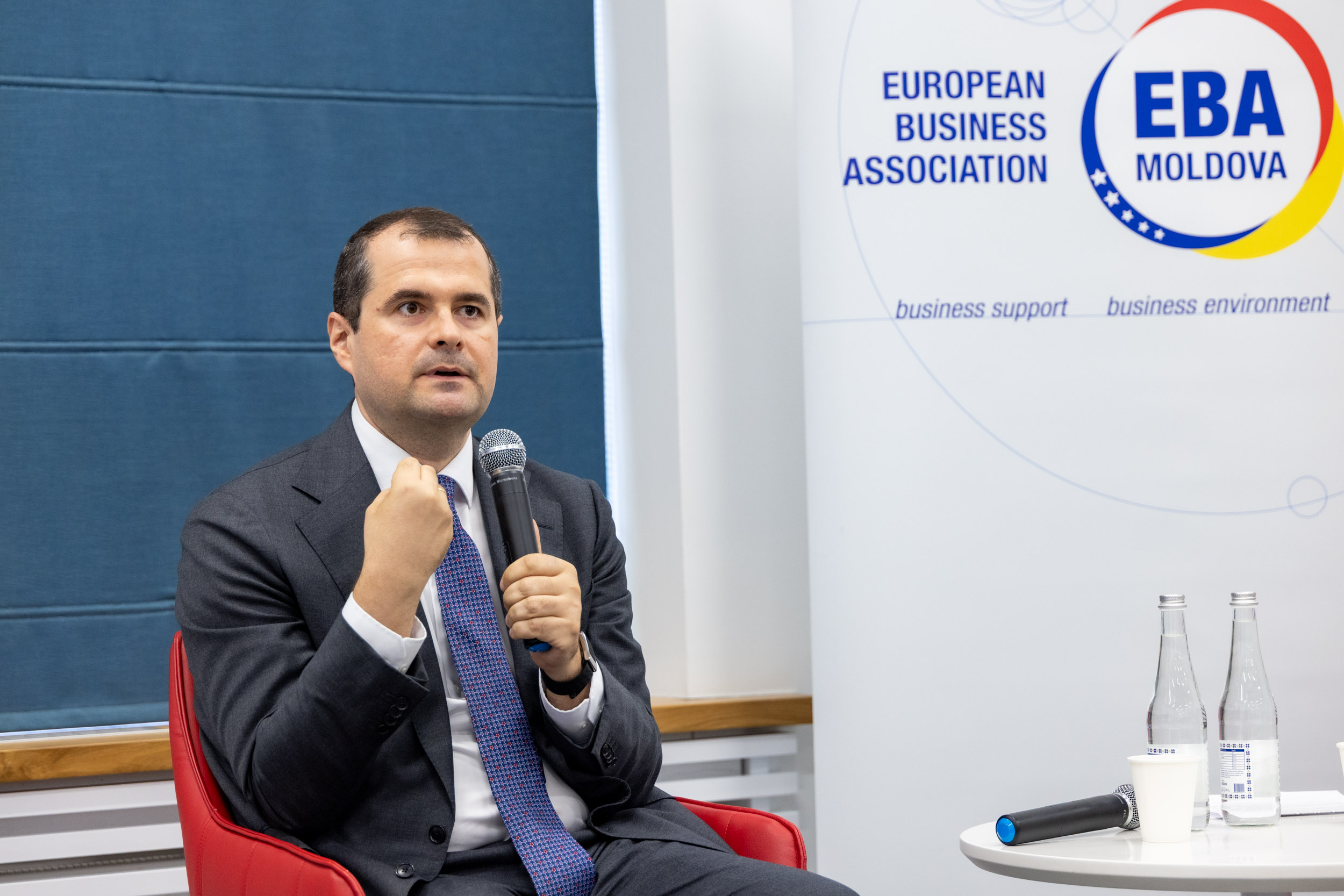 Tofan, în discuții cu mai mulți oameni de afaceri. Promisiunea pe care le-a făcut-o prim-ministrul