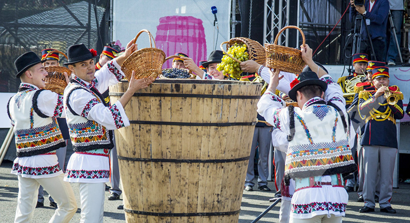 Moldova se pregătește de Ziua Națională a Vinului: Circa zece mii de turiști, așteptați la ediția aniversară