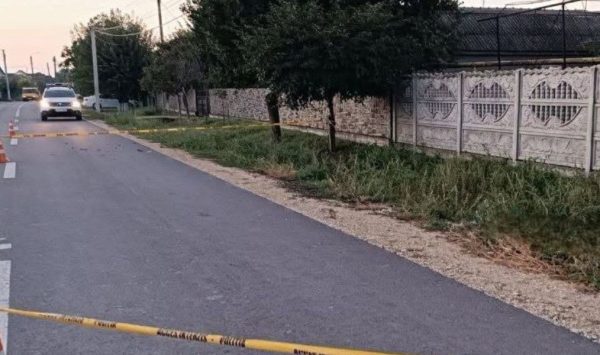 Femeie de 64 de ani, lovită mortal de o mașină în Sadaclia. Șoferul a fugit de la locul accidentului