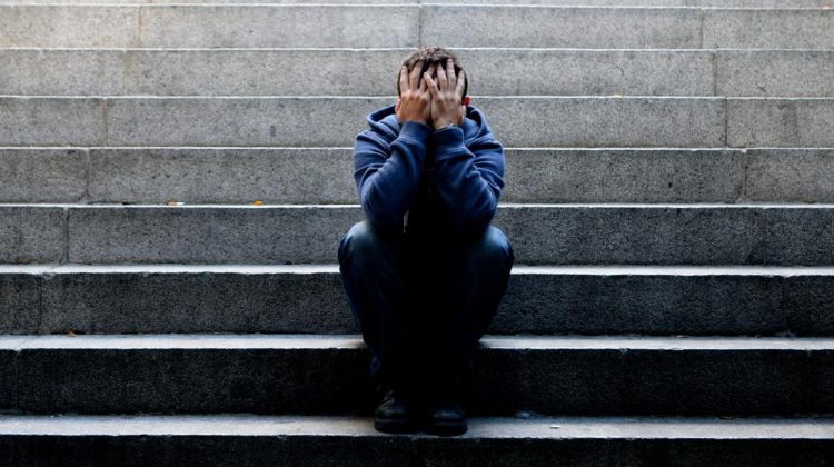Sondaj: Unul din șapte adolescenți se confruntă cu o afecțiune mintală: Suicidul, printre principalele cauze de deces