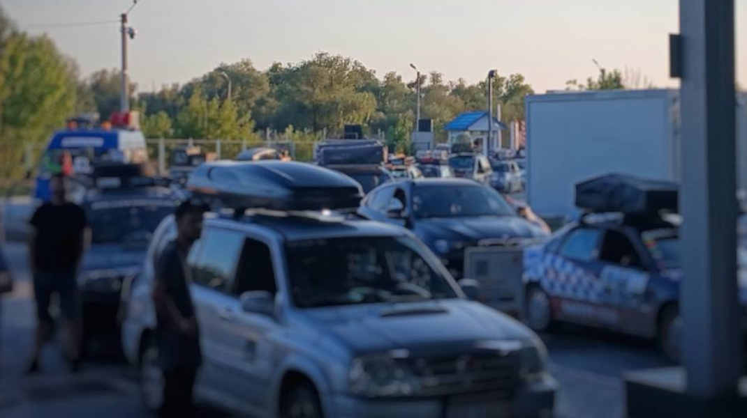 Atenție, călători! Aglomerație la Punctul de Trecere a Frontierei Lipcani-Rădăuți Prut