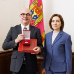 Ambasadorul Poloniei în Republica Moldova, decorat de Maia Sandu cu „Ordinul Onoarei”
