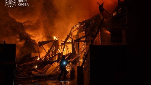FOTO Atacuri masive în Ucraina: Trei oameni au murit în Zaporojie, iar Kievul a fost lovit