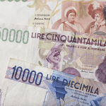 Un italian a găsit 2 miliarde de lire ascunse de unchiul său. Banca i-a refuzat schimbul în euro