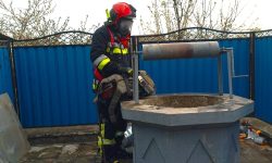 Incident într-o gospodărie din Dondușeni. Bărbat, salvat după ce a căzut într-o fântână de șapte metri
