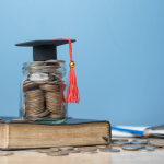 Burse mai mari pentru studenți din septembrie: Cât vor primi în funcție de categorie