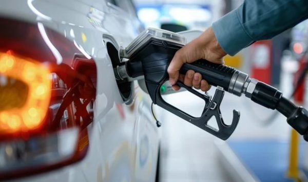 Motorina se scumpește din nou și trece de 35 de lei/litru