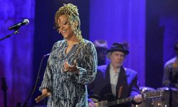 A murit celebra cântăreață americană de jazz, Cassandra Wilson