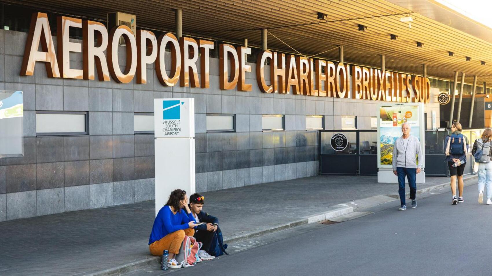 Greva controlorilor de trafic aerian perturbă zborurile la Charleroi: Protestul ar putea continua până în octombrie