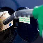 Scumpirea carburanților îi costă pe europeni 270 de milioane de euro pe zi: Motorina generează cele mai mari pierderi