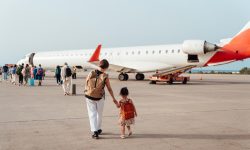 Șeful Ryanair avertizează că în 2027 companiile aeriene „tradiționale” vor scumpi biletele de avion și cu 20%