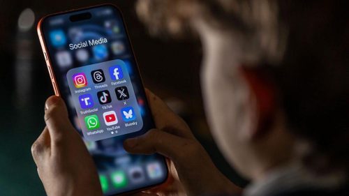TikTok, Instagram, Facebook și YouTube, interzise copiilor sub 13 ani în UE: Actul, adoptat de Comisia Europeană