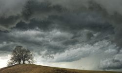 Un ciclon rece lovește Moldova! Cât se va menține vremea rea