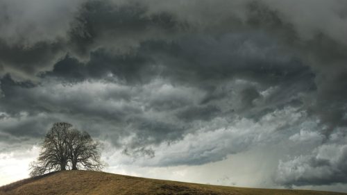 Un ciclon rece lovește Moldova! Cât se va menține vremea rea