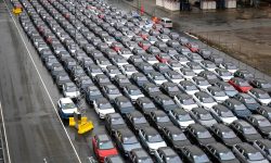 „Al doilea șoc chinez”: UE cere Chinei să-și reducă exporturile de mașini hibride