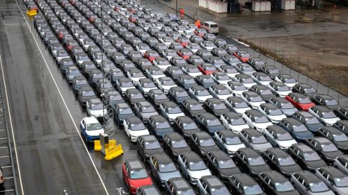 „Al doilea șoc chinez”: UE cere Chinei să-și reducă exporturile de mașini hibride