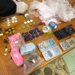 VIDEO Curier de droguri, încătușat în Chișinău. Riscă până la 15 ani de închisoare