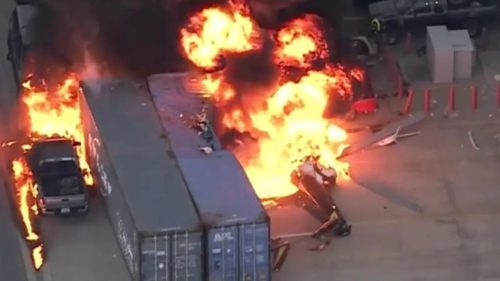 Trei persoane au murit după ce un elicopter cu o echipă de la o televiziune s-a prăbușit în Los Angeles