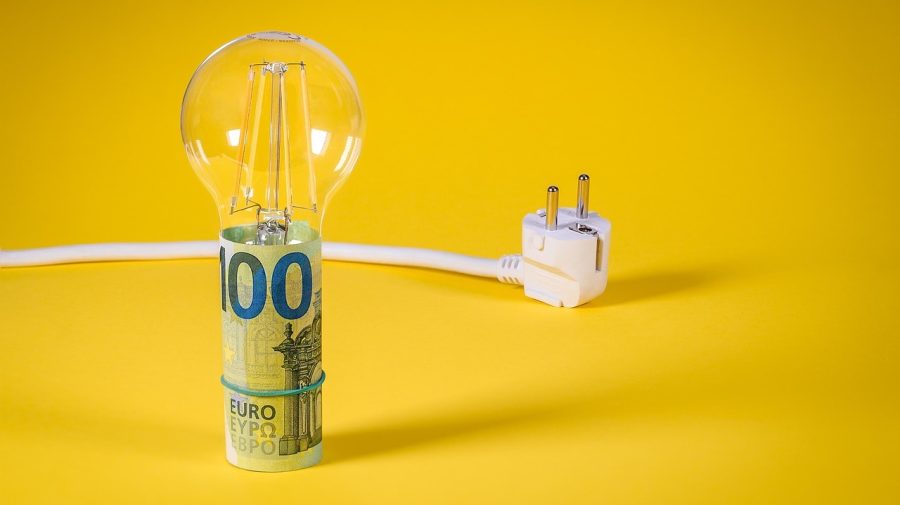 Energia cumpărată de Energocom s-a scumpit cu 17% în august: Cât a costat un MWh