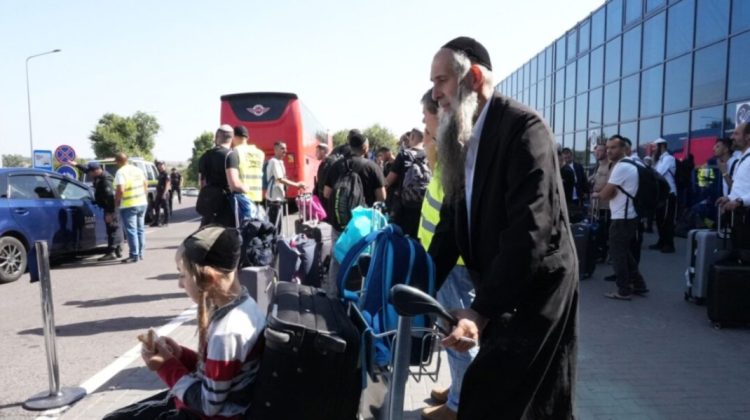 Haos anunțat la Aeroportul Chișinău: pelerinii spre Uman aduc aglomerație până pe 17 septembrie