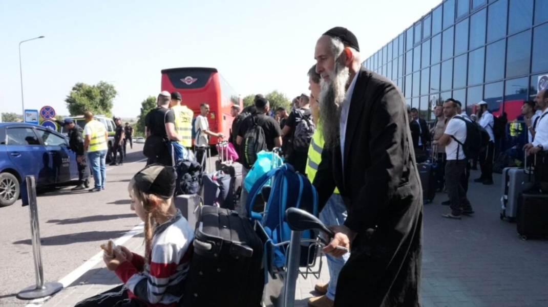 Haos anunțat la Aeroportul Chișinău: pelerinii spre Uman aduc aglomerație până pe 17 septembrie