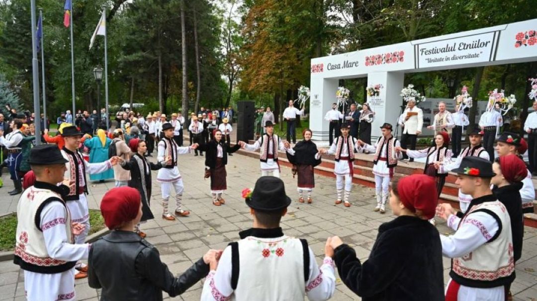 Festivalul etniilor are loc la Chișinău. Evenimentul poate fi urmărit LIVE pe Rlive.md