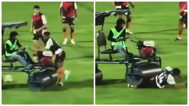 Momentul în care un fotbalist este călcat de un cilindru compactor, chiar pe teren
