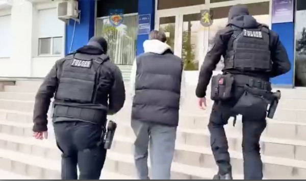 VIDEO Trei învinuiți în dosarul vânzării fictive a tractoarelor și mașinilor de 6.000.000 lei – trimiși în judecată