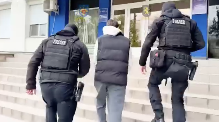VIDEO Trei învinuiți în dosarul vânzării fictive a tractoarelor și mașinilor de 6.000.000 lei – trimiși în judecată
