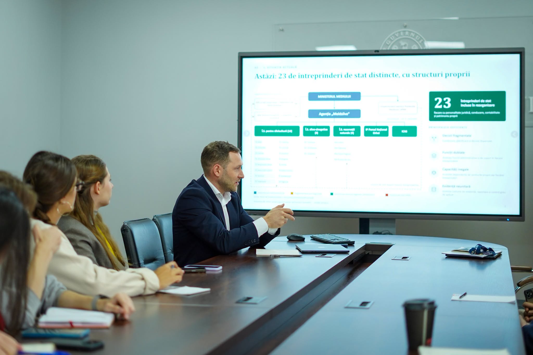 Preț unic pentru lemn în toată țara. Reforma Moldsilva, pusă în discuție cu ONG-urile